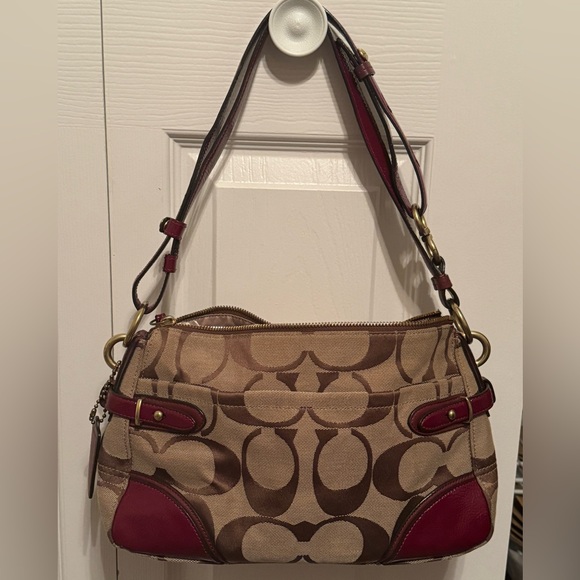 COACH COLETTE EAST/WEST SHOULDER BAG IN SIGNATURE FABRIC F23072 - Picture 2 of 12